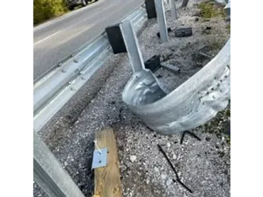 SGET End Terminal post-impact — Incident 5, photo 3